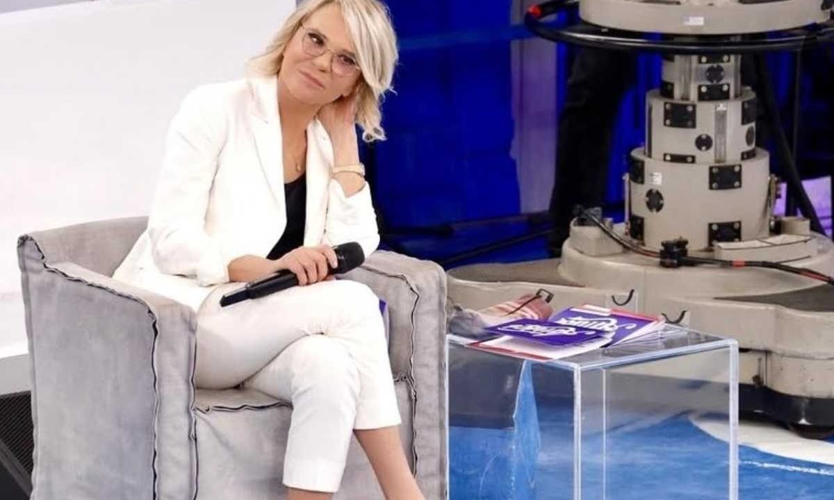 maria de filippi amici polemica