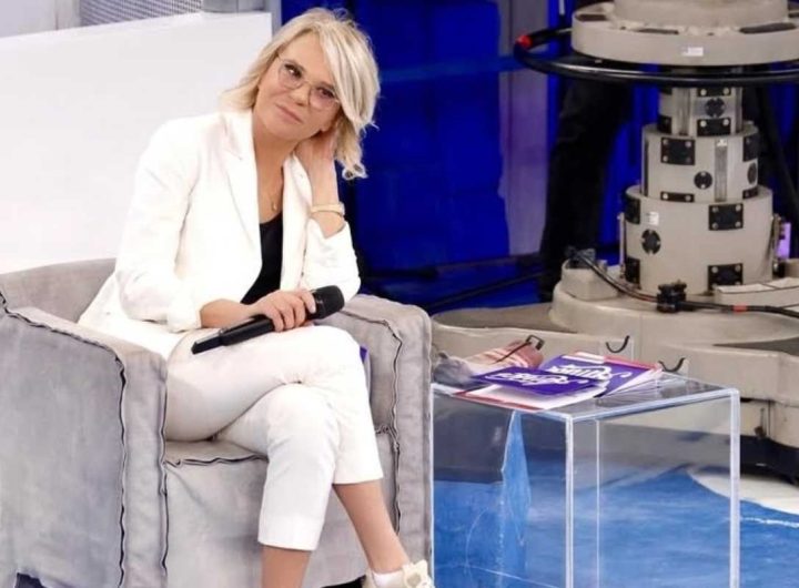 maria de filippi amici polemica